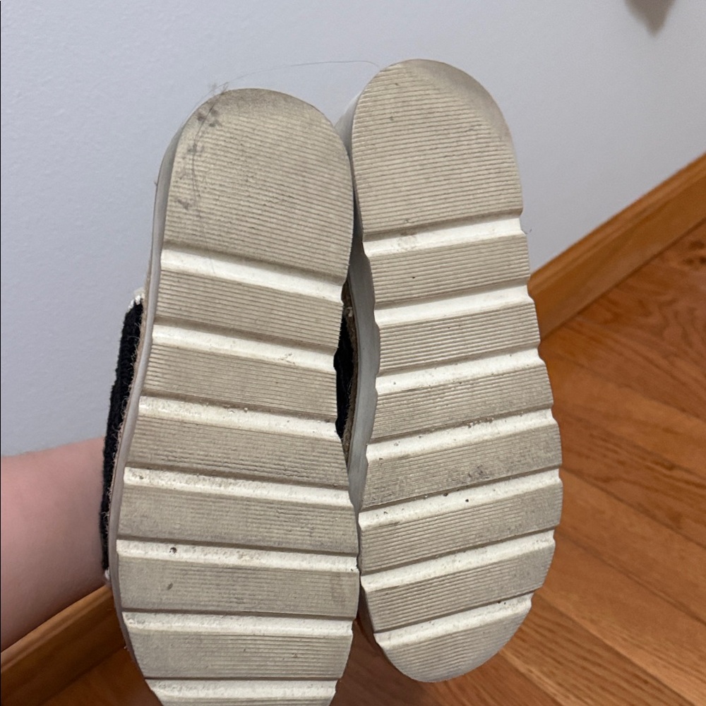 Madden Girl Black and Cream Buckle Sandals - Picture 3 of 8